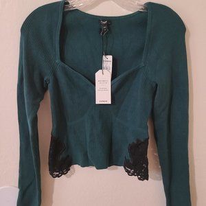 Express Body Contour Lace Top M